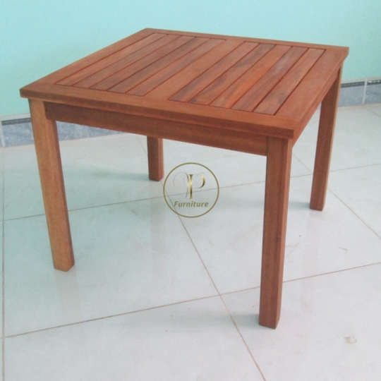 Bàn vuông mẫu 2