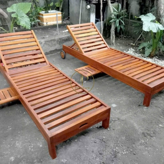 Giường tắm nắng mẫu 12